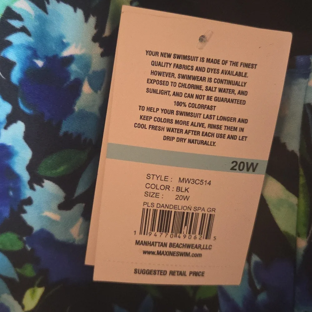 Maxine Of Hollywood Swimsuit - Picture 4 of 5